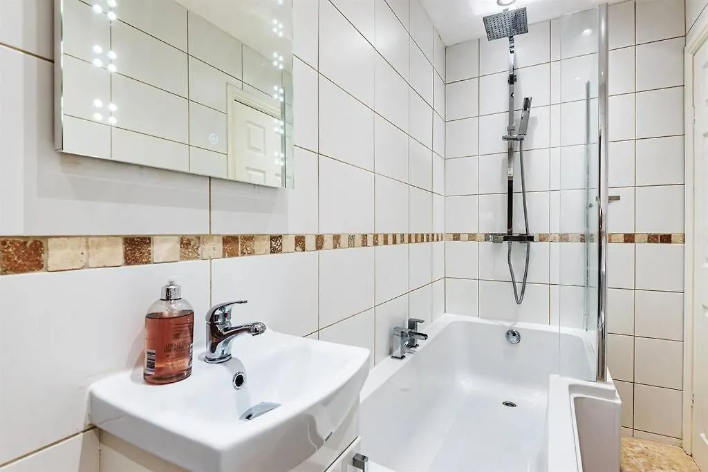 Locket Studio - Cosy Apartment With Balcony York