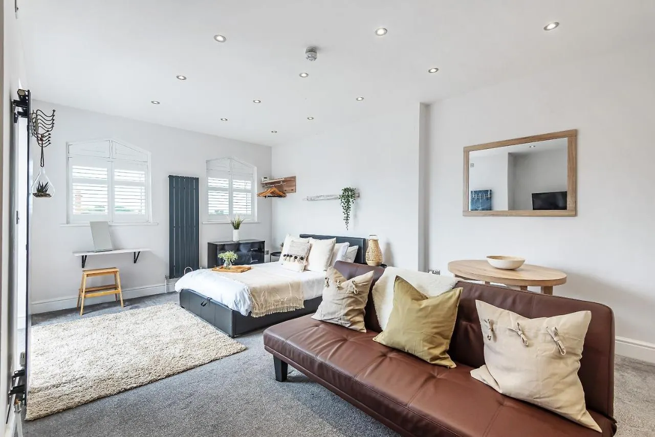 Locket Studio - Cosy Apartment With Balcony York