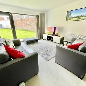 Garden View - 2 Bedroom Bungalow Holiday home